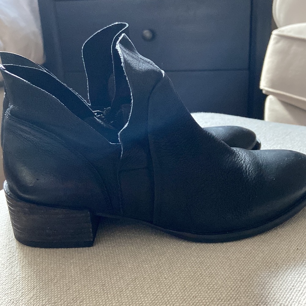 Seychelles Black Ankle Boots